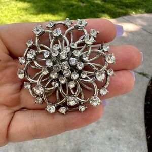 Vintage Jewelry Silver Tone Clear Rhinestone Floral Flower Brooch Pin